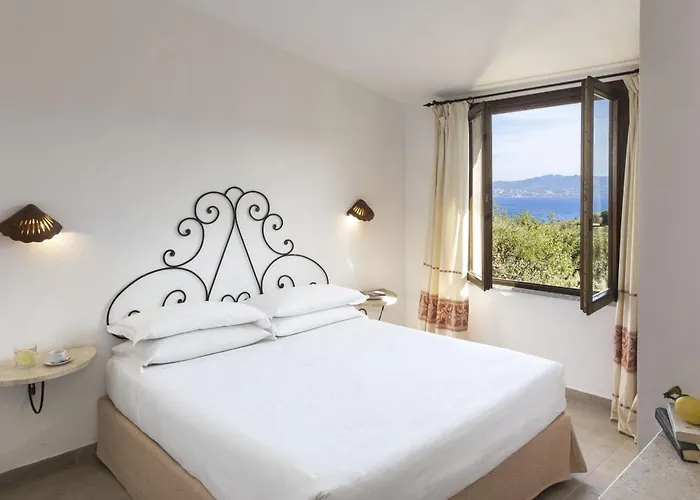 Apart Otel Il Mirto 4*